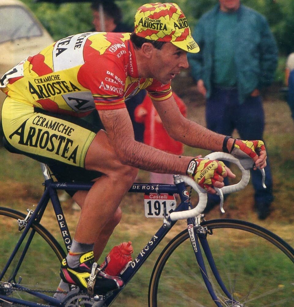 Miroir2Cyclisme's tweet photo. Buon compleanno Moreno argentino (64) 🎂
Bon anniversaire Moreno Argentin (64) 🎂
📸 DR
#MorenoArgentin #BOTD #ciclismo #cyclisme #cycling #Ariostea https://t.co/47SyG7rngP