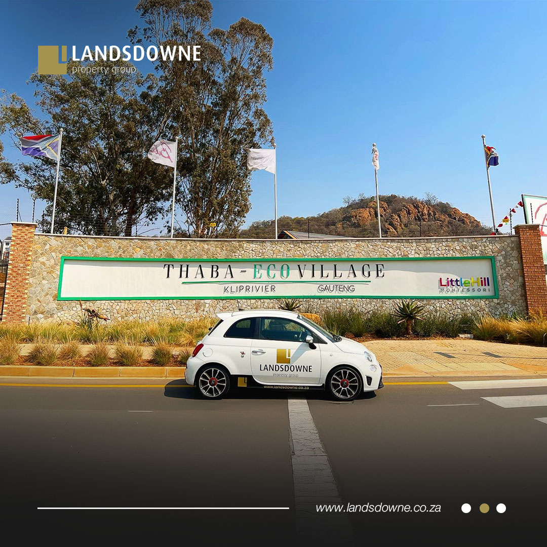 Landsdowne_Prop's tweet image. These ‘mobile billboards’ are more than just vehicles. They are reminders of Landsdowne’s steadfast commitment to delivering exceptional turnkey property services across South Africa and beyond. 

#LandsdownePropertyGroup #Marketing #PropertySolutions