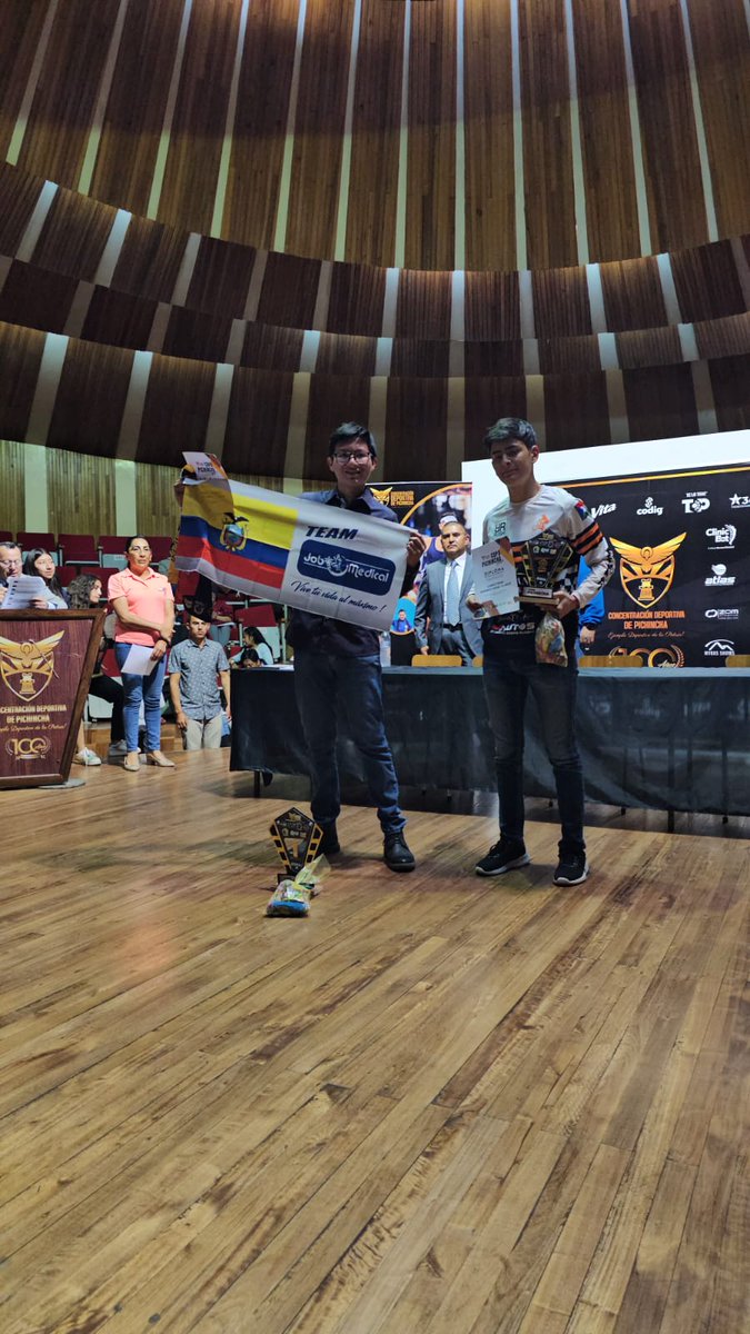 alejo_darquea's tweet photo. 2024 de grandes metas cumplidas lagrimas y risas que quedarán para siempre en nuestro corazón
Grande el @darquea_bmx07 qué soporto tres campeonatos provinciales completos y dos válidas nacionales 
1ro Pichincha 2do Imbabura 2do Tungurahua @JOBMEDICAL1 https://t.co/W7Z5tEjWLi