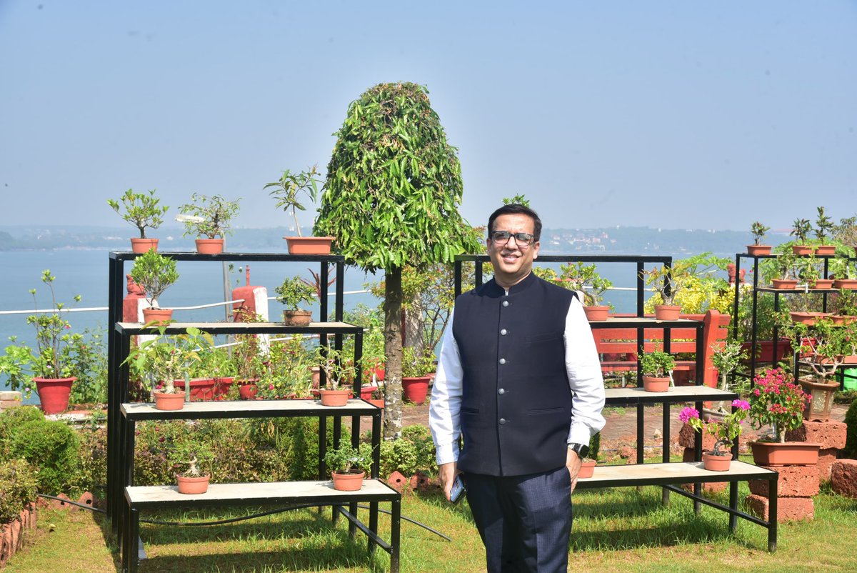 Extending Kumbh invitation to Hon’ble Governor &amp; Hon’ble Chief Minister, Goa