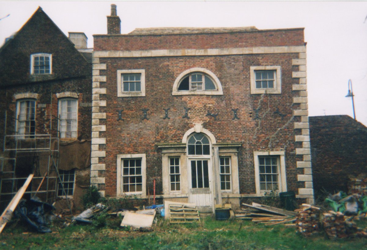 A Crowland Chronicle tweet media
