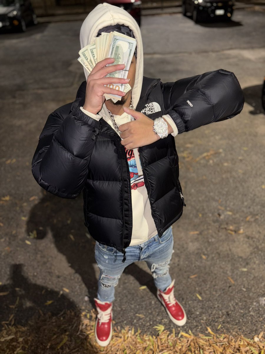1000shotzz's tweet photo. We outside bring ya hoe outside 😮‍💨🤭 https://t.co/FSMwEPtpHK