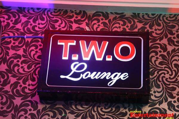 mistacooliyoo's tweet image. #TWOlounge chilling #2sdaysWithTWOmusic
Most importantly... Make sure you following the legendary creators, OG before IG
Talking bout the music power couple @iamTundeObe &amp;amp; his beautiful wife @WunmiObe TWO®

Grand Rising #TeamTWO 💯🇳🇬