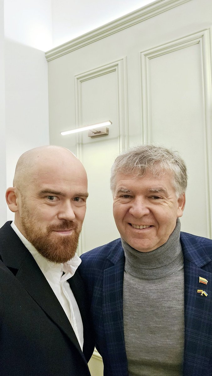 JusysEdvinas's tweet photo. Kalbamės su karo istoriku, parlamentaru Valdu Rakučiu.
Artimųjų Rytų konfliktai. 
Nuoroda: https://t.co/3alD30hriy https://t.co/TyBsMLaSMa