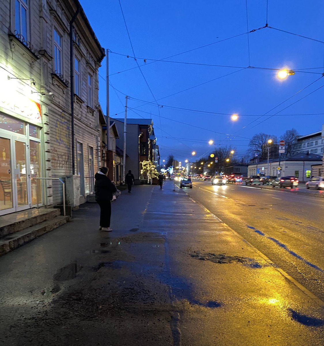 Kad izkāp pieturā un jūties aplaupīts. <a href="/Rigassatiksme_/">Rīgas satiksme</a> pieturā VEF būs atpakaļ, kā vieta, kur paslēpties no lietus un vēja?