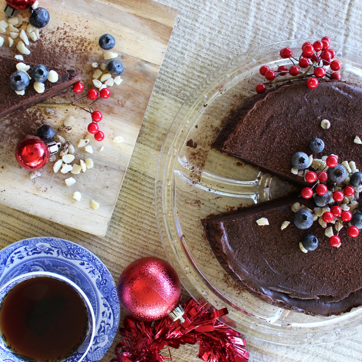 Stuck for a Christmas dessert recipe with wow factor? This decadent Spiced Chocolate Cheesecake is made with a macadamia-laden Christmas cake base and an optional splosh of brandy for festive cheer. 

Visit our website for the full recipe 🎄 loom.ly/YopYOLk