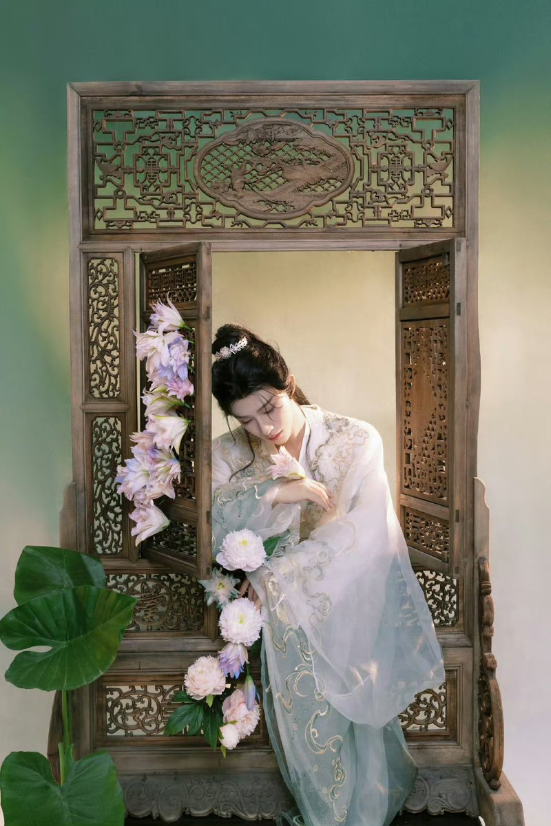 Hana Pham tweet media