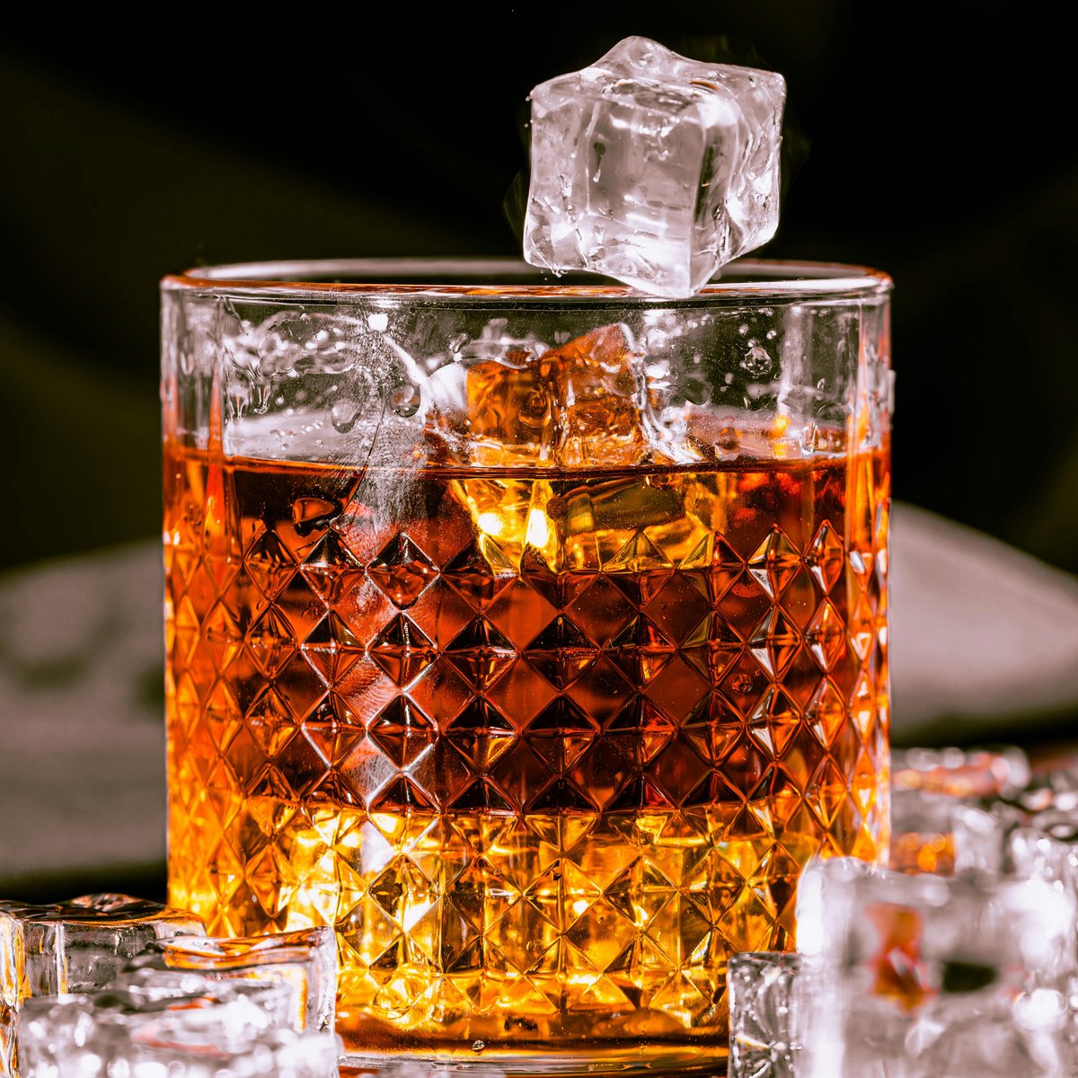 bosunatiklama's tweet photo. Son 20 yılda rakı tüketim %5 düşerken, viski tüketimi %1.399 arttı. (Habertürk) https://t.co/PYmhzKZf4C
