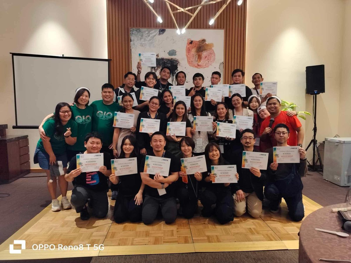 uniplc's tweet image. 📢 From Dec 11-13, the UNI PLC/ICTJ Youth Workshop united youth leaders from 🇵🇭🇯🇵 to explore social movement unionism &amp;amp; empowerment. A key highlight was the Payatas Outreach Program, where participants saw impactful community projects firsthand. 💪 #YouthUp #UNIYouth