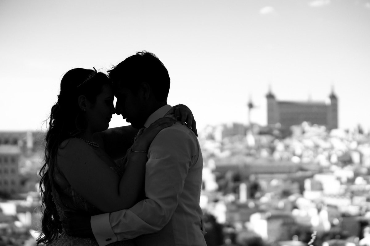 QueenReaper92's tweet photo. Ha sido un año lleno de emociones 💜
#Boda #Wedding https://t.co/gD6fHBtBfr