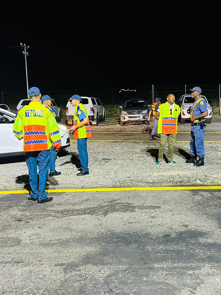 IsaacSileku's tweet image. At the Dwyka Fatigue Management Operation, we’re tackling driver fatigue and raising awareness. With traffic law enforcement, we aim to prevent accidents and ensure safer roads. 🛣️🚗🚦👮🏼
#DriverSafety #AccidentPrevention #RoadAwareness #MobilityForYou