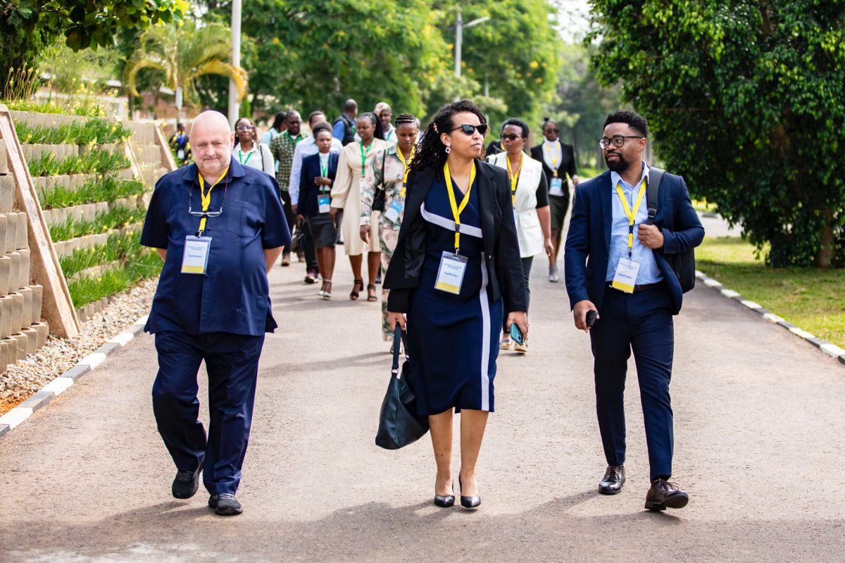 NewTimesRwanda's tweet photo. PHOTOS: Public servants arrive at #Rwanda Military Academy-Gako for the Public Service Induction Programme graduation ceremony.

A total of 957 participants, trained on their roles in advancing NST2 and Vision 2050, are set to graduate.

📸: @dushimimana_e https://t.co/pcfenZuKuG