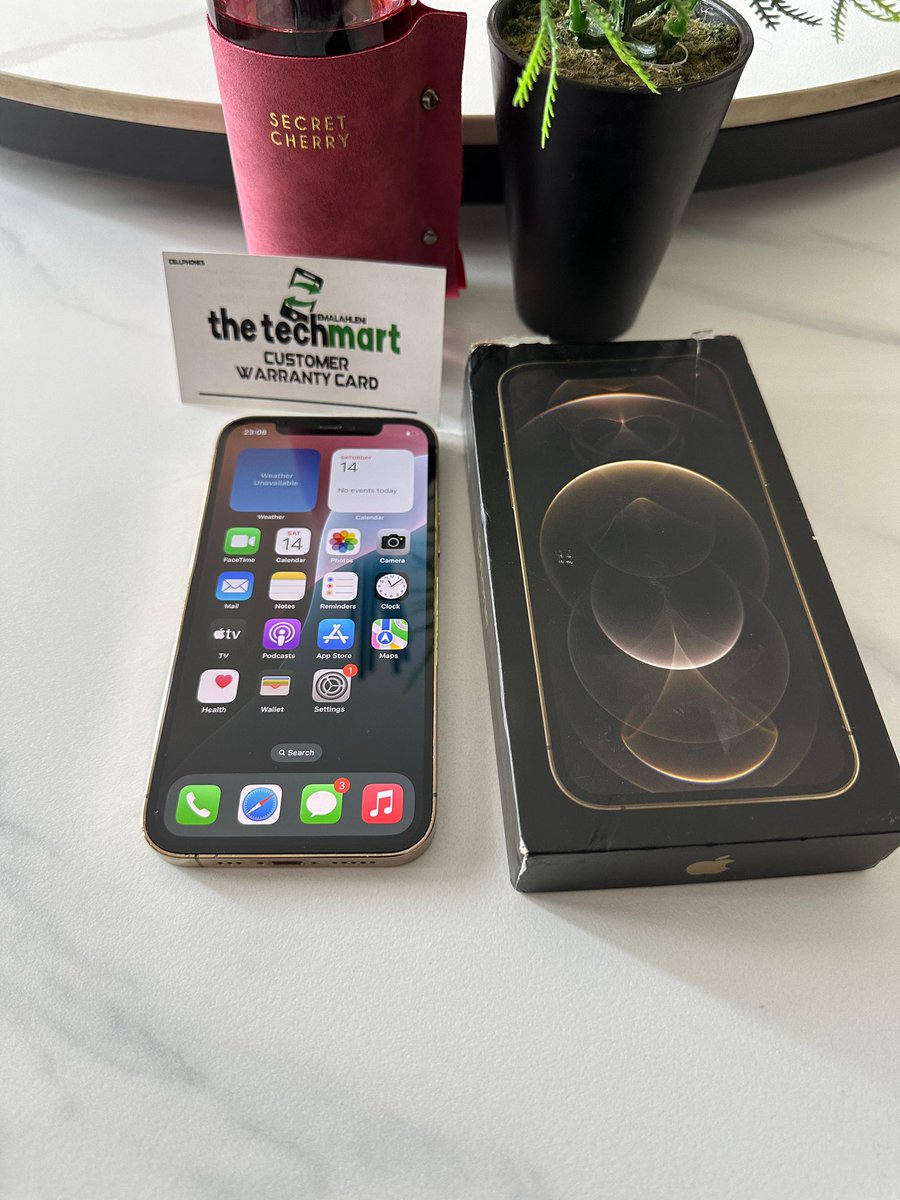 TheTechMart3's tweet photo. THETECHMART |SECUNDA|

☑️iPhone 12 Pro Gold 128GB

☑️R10 500

iPhone 12 Pro in stock✅Condition is GREAT 🔥. Phone comes with box and  original Apple charger cable 🔌.iCloud unlocked. Open to all SA 🇿🇦 networks ✅ 

✅DM/WHATSAPP us on: 071 662 3565 
(Secunda) https://t.co/R7kxL2YYbK