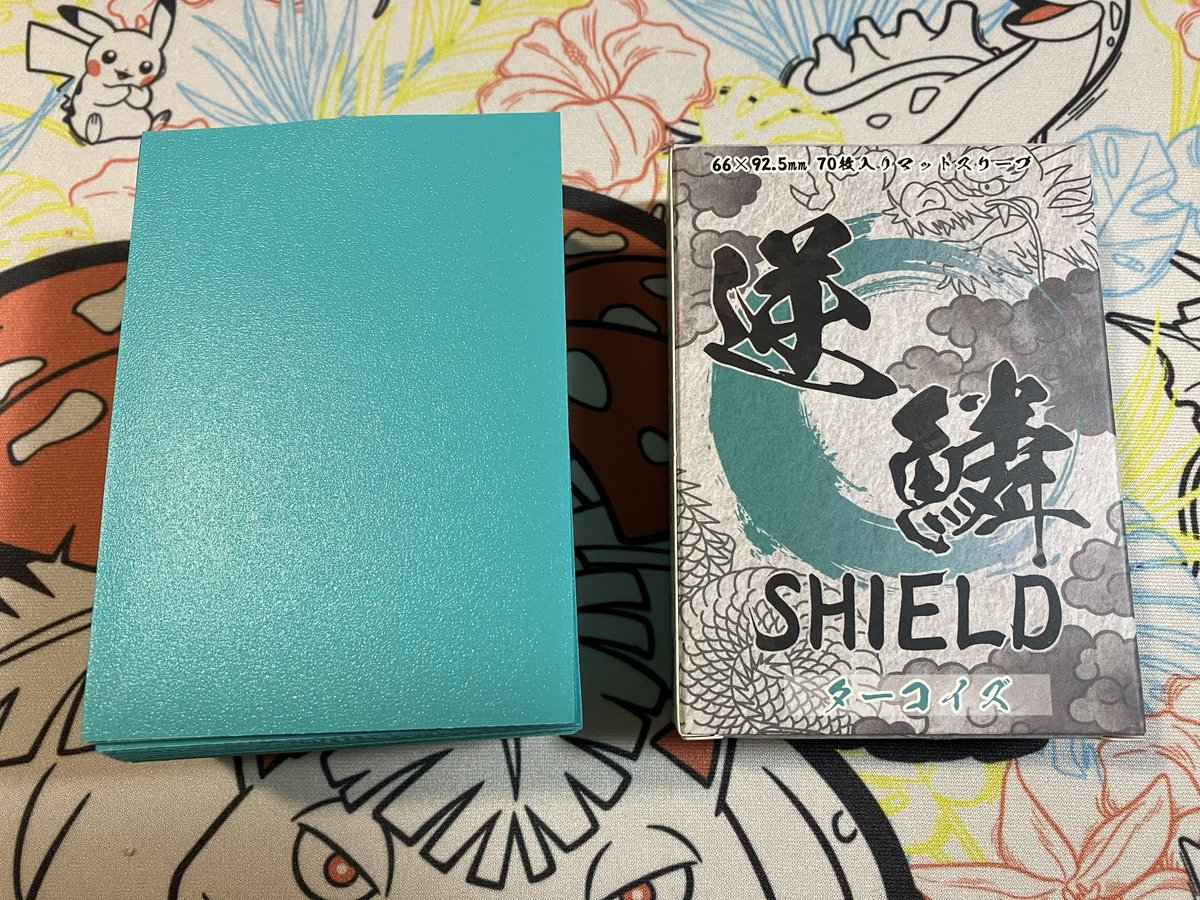 最寄りのカードショップでオリジナルのスリーブ（逆鱗SHIELD）が販売
