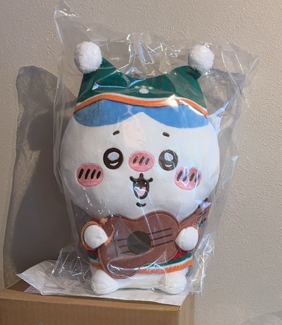 shiotamaa's tweet photo. ちいかわ　エニマイくじ　交換

【譲】B賞　ハチワレ
　
【求】C賞　うさぎ

郵送もしくは都内手渡し可能です。
条件合う方いればよろしくお願いします🙏 https://t.co/q4EPbmQ6Zv