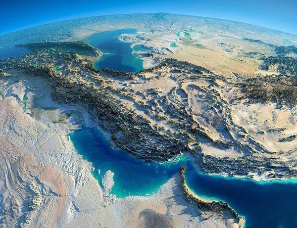 اينكه بعضي ميگن بخاطر شدت مشكلات راضي به فروش وطن هستن درك نميكنم.
اگردر نحوه اداره كشور نقد وجود دارد همه واقفيم و هيچ قابل دفاع نيست،اما امنيت و تماميت ارضي كشور براي مرد ايراني در طول تاريخ حتي واجب تر از نان شب بوده و ايراني جماعت بخاطر خدا و براي مردم از جان گذشته🇮🇷🫡

#غيرت