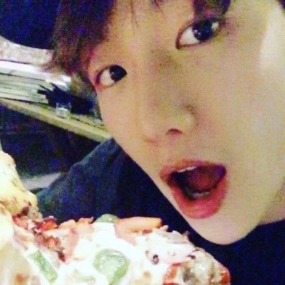 bhnklyn's tweet photo. 그 시절 변백현 셀카 https://t.co/LigrR6VcMQ