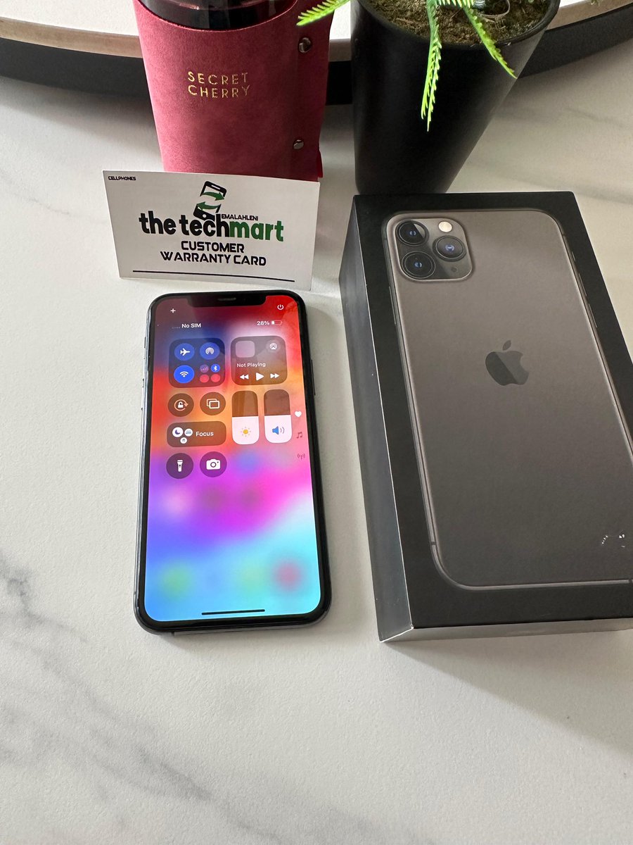 TheTechMart3's tweet photo. THETECHMART |EMALAHLENI |SECUNDA ☑️ 

☑️iPhone 11 Pro Space Gray 64GB

☑️R7500

iPhone 11 Pro 64GB in stock. iPhone condition is good . Open to all SA networks 🇿🇦. iCloud unlocked. Phone comes with charging cable 💥 

FOLLOW US ON:
☑️Instagram:the_tech_mart https://t.co/eT2d4x4etg