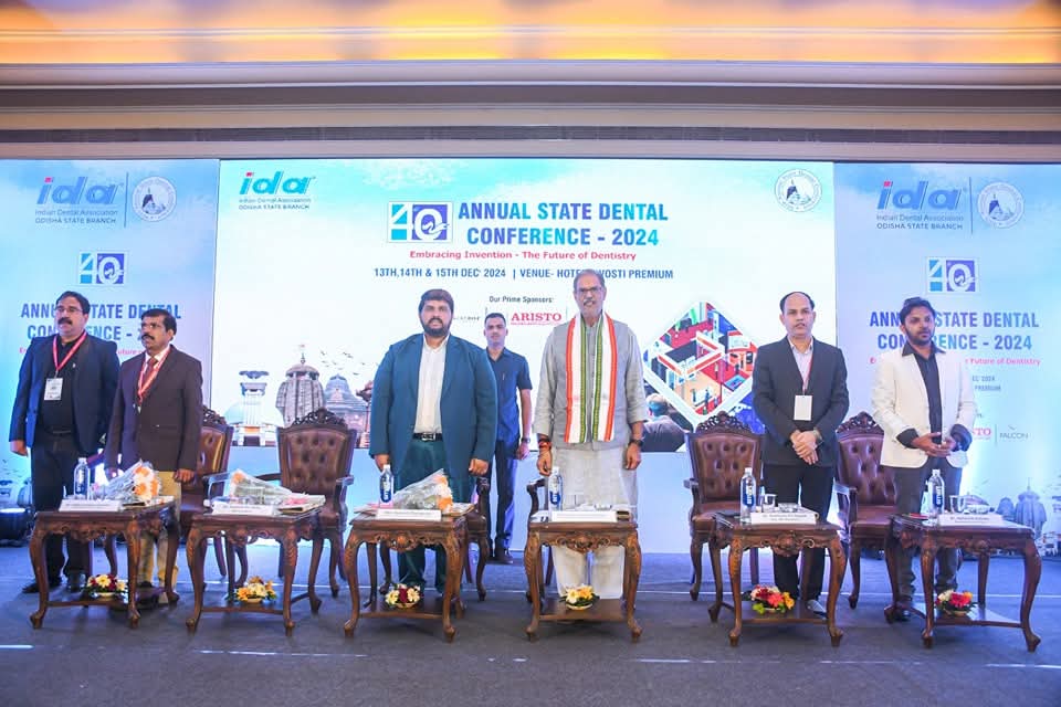 manasmitak's tweet image. ଭାରତୀୟ ଦନ୍ତ ସଙ୍ଗଠନ ଓଡ଼ିଶା ରାଜ୍ୟ ଶାଖା ପକ୍ଷରୁ ଆୟୋଜିତ ବାର୍ଷିକ ରାଜ୍ୟ ଦନ୍ତ ସମ୍ମିଳନୀ -୨୦୨୪ରେ ମାନନୀୟ ଉପ ମୁଖ୍ୟମନ୍ତ୍ରୀ ଶ୍ରୀଯୁକ୍ତ @KVSinghDeo1 ମୋତେ #SocialActivity ପାଇଁ ସମ୍ମାନିତ କରିଥିବାରୁ କୃତଜ୍ଞତା ଜ୍ଞାପନ କରିବା ସହ #ida ସଂଗଠନର ଆୟୋଜକ ମାନଙ୍କୁ ମଧ୍ୟ ଧନ୍ୟବାଦ ଅର୍ପଣ କରୁଛି ।
#DentalConference2024