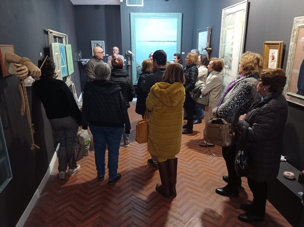 MuseodeChiclana's tweet photo. ✨ Ayer, el Ateneo de Chiclana visitó '𝗛𝗢𝗠𝗢 𝗛𝗢𝗠𝗜𝗡𝗜' de Eduardo Martínez, una exposición que reflexiona sobre el ser humano a través del arte.
🖼️ Disponible hasta el 4 de enero.
📅 Hoy abrimos de 10-14h.
¡Te esperamos!
#MuseodeChiclana #Chiclana #HomoHomini https://t.co/OkE0livnU1