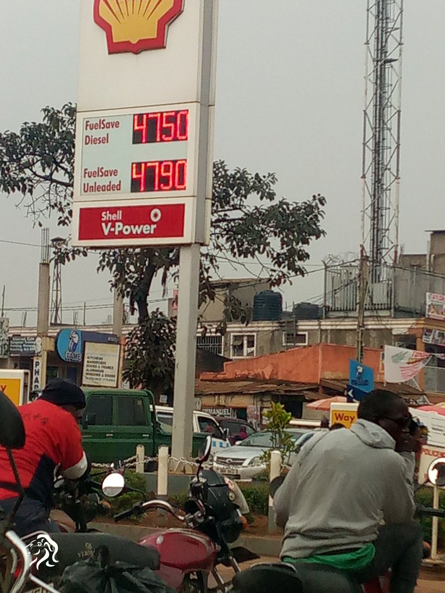 YSsempogo's tweet photo. Ssi sitoole, ssi kiwaani maani wange. 

The prices are going down.  That's Shell Gayaza. Same price/s at Shell Ku Mbuzi. 

#UNOCSoleImportation https://t.co/VOMrgJUeBk