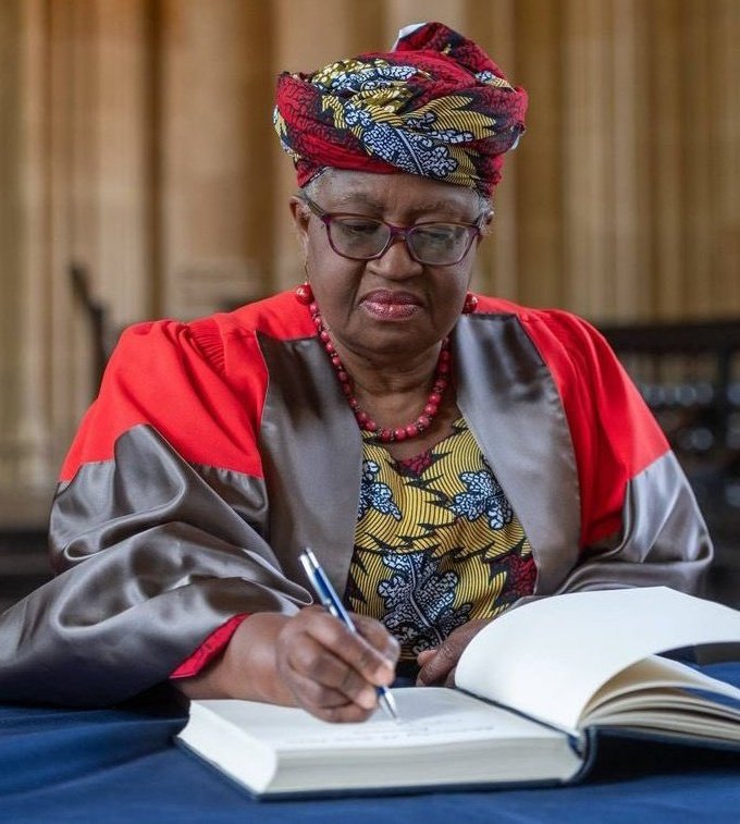 IgboHistoFacts's tweet photo. Dr. Ngozi Okonjo-Iweala, has been named by Forbes as one of the world most powerful women in 2024. This is the eighth time in her career. 

It is worthy to remember that Ngozi is the first woman and the first African to head WTO.

Let's Retweet to celebrate her. 👏 https://t.co/58nxFXFacb