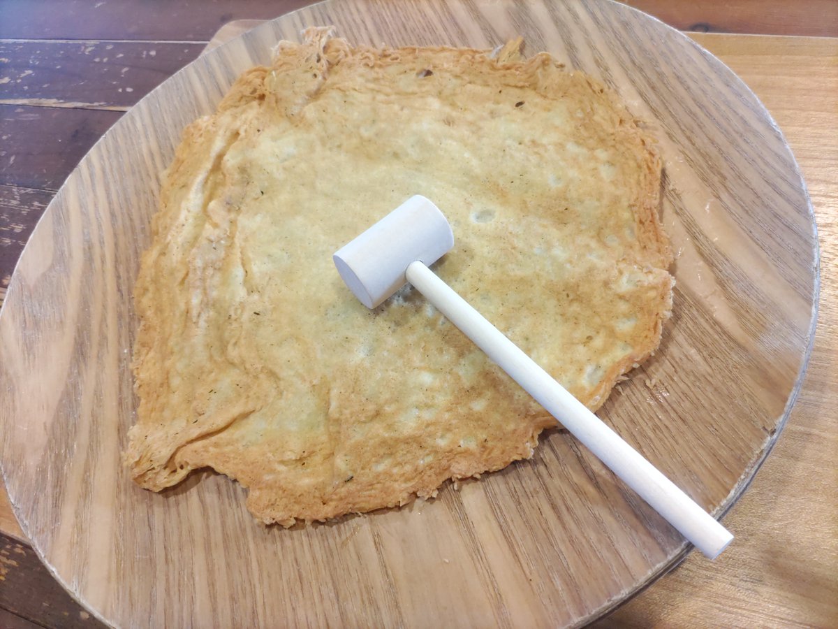 CafeMadu_ES's tweet photo. 当店名物の『パリパリしらすチーズ』 https://t.co/IwMU3H989O
