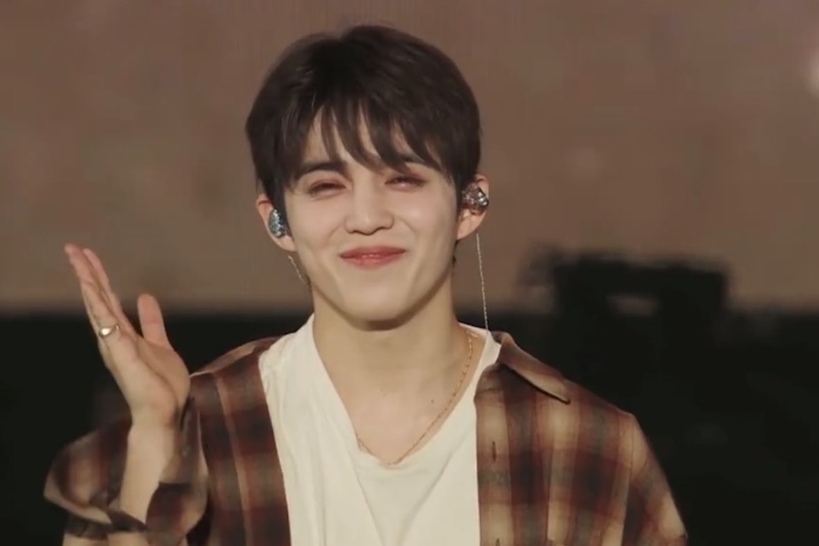 seungcheolbliss's tweet photo. seungcheol’s aegyo 😭 https://t.co/J1I1XJowaL