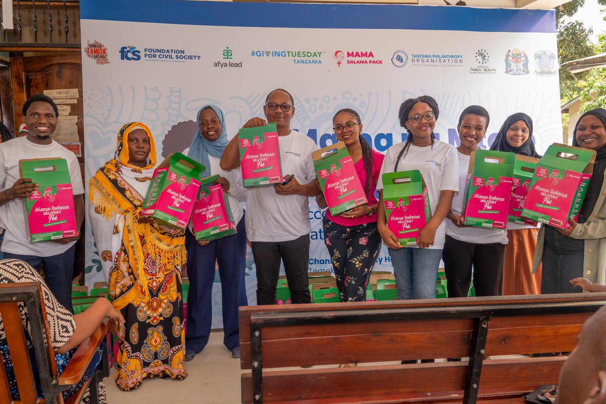 YudaSulePascha1's tweet photo. Tittle; “MAMA NA MTOTO” campaign

Location; Chanika Hospital in Dar es Salaam.

Date; 13th December 2024

Participants; Public Health Enthusiast(Health Promoters)

Support; @FCSTZ , @Afya_lead @AfricaPHSN @PillyNdobeji @TzTamida 

Wayforward; Health Promotion is priority https://t.co/degTYeQXZw