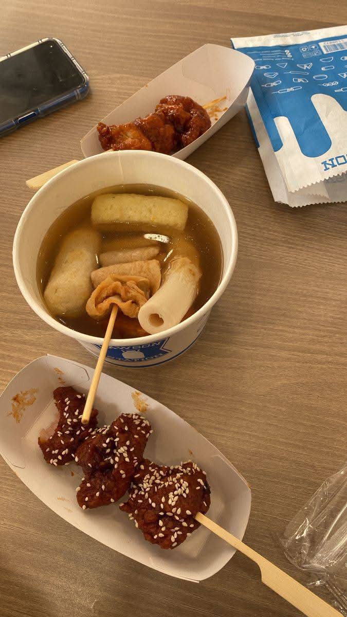 dhetaadiputra's tweet photo. Odeng.nya juara sih ini di LAWSON
Shopeefood ada diskon nih s/d 20rb 👇 buruan 👇👇

https://t.co/R5pWDGslRX

#berani 
#siang 
#cina https://t.co/zFZpZA70RU