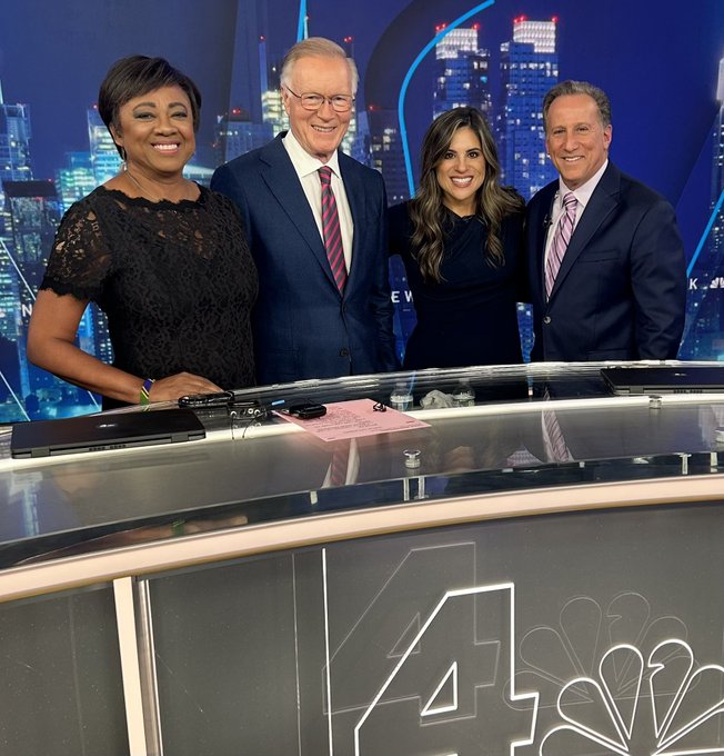 parkerandtheman's tweet photo. Another TV news icon called it a career this weekend. #WNBC New York giant Chuck Scarborough retired after 50 YEARS on the anchor desk. Began 1974. He's 81 now. I always said, if I ever worked TV sports in NYC, it would have to be on Chuck's air. LEGEND!  End of an era there. https://t.co/bZf3ALfR5x