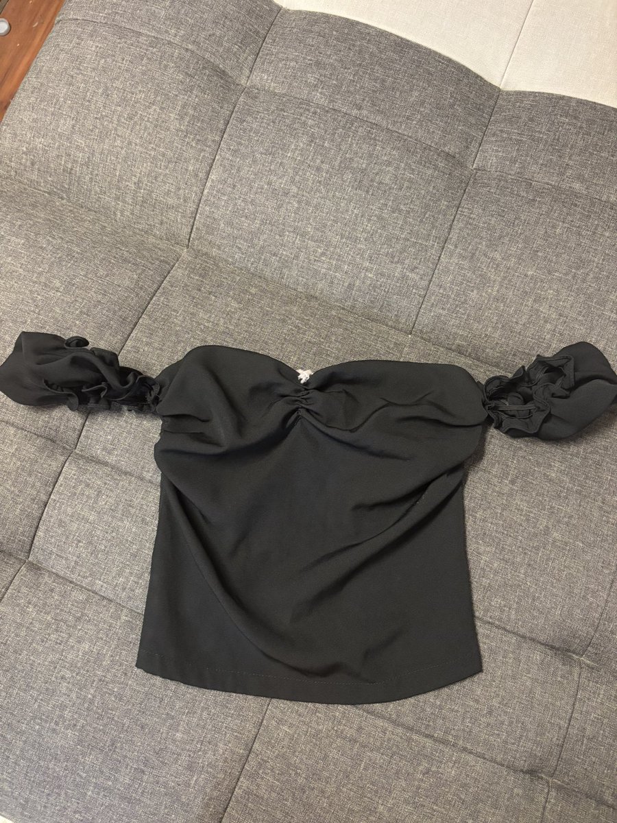 LPrakrobkit's tweet photo. ⭐️ nusa คอลนี้น่ารัก

💕 60

🧚‍♀️ ตน: - โบว์ไม่สวยหด

#ส่งต่อเสื้อผ้า #ส่งต่อเสื้อผ้ามือสอง #โล๊ะตู้ #ส่งต่อเสื้อผ้ามือ2 #เสื้อสายเดี่ยว #เสื้อผ้ามือสอง #เสื้อผ้ามือ2 #ส่งต่อเสื้อผ้าสภาพนางฟ้า https://t.co/vcQ5s65IJl