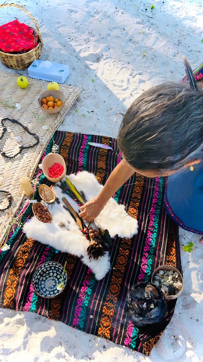 samiealachrafi's tweet photo. Here in the Yucatán Peninsula where Mesoamerican Shamans are the keepers of Indigenous knowledge passed down over thousands of years.

𝘌𝘭𝘦𝘷𝘢𝘵𝘦 𝘺𝘰𝘶𝘳 𝘤𝘰𝘯𝘴𝘤𝘪𝘰𝘶𝘴𝘯𝘦𝘴𝘴 𝘢𝘯𝘥 𝘺𝘰𝘶 𝘦𝘭𝘦𝘷𝘢𝘵𝘦 𝘺𝘰𝘶𝘳 𝘳𝘦𝘢𝘭𝘪𝘵𝘺.

#consciousleadership #time4humanity https://t.co/pFyV57lu27