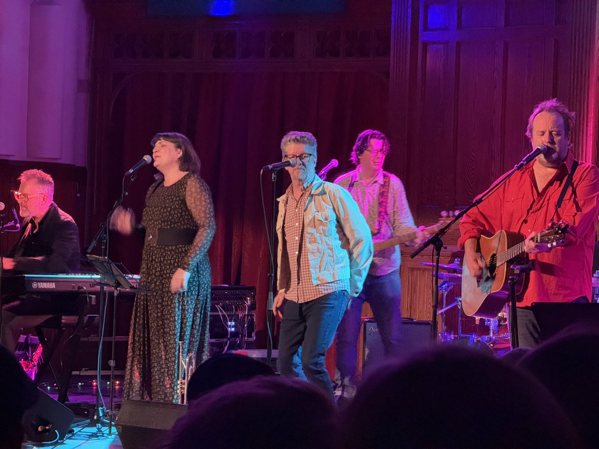 Christmas tradition continues with the <a href="/skydiggers/">Skydiggers</a> - great show in Paris, Ont.