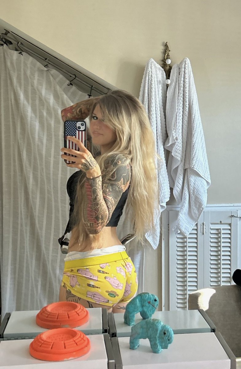 queenxjagain's tweet photo. https://t.co/fHXx2QmHJa