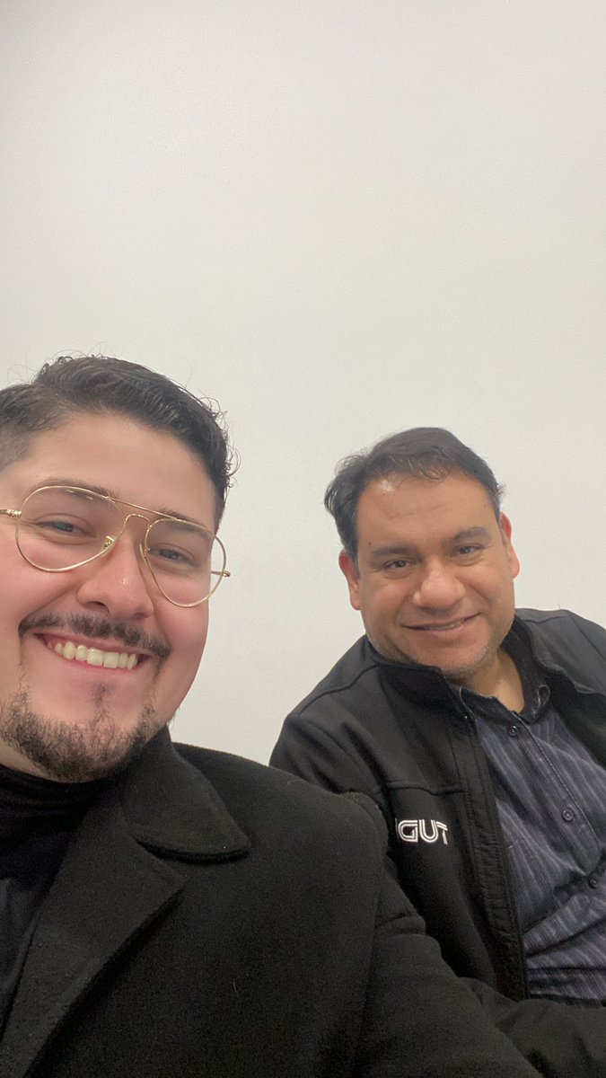 TheVicInc's tweet photo. @ernest_herrera es un gran mentor, profesional, padre y ser humano. 

Es una de las personas que siempre me ha apoyado en mi tiempo con @TelevisaMty de lo cual siempre estaré agradecido. https://t.co/TIlcKhWgbW