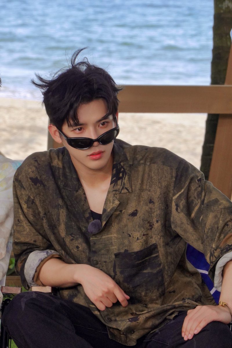 Bedtime_Story88's tweet photo. แฟนใครคะหล่อเกิน วาสนาแฟนเค้ามากนะ #Wanganyu #Naturalhigh2 https://t.co/5USNpgw6XJ