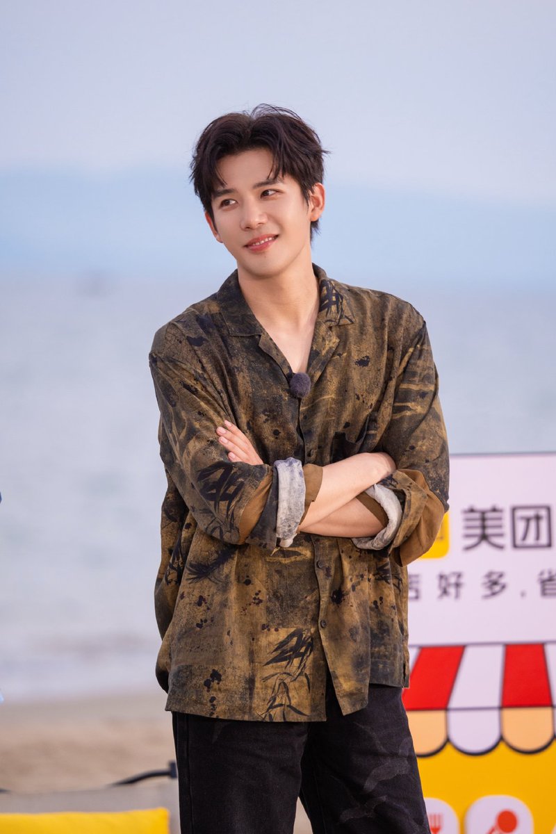 Bedtime_Story88's tweet photo. แฟนใครคะหล่อเกิน วาสนาแฟนเค้ามากนะ #Wanganyu #Naturalhigh2 https://t.co/5USNpgw6XJ