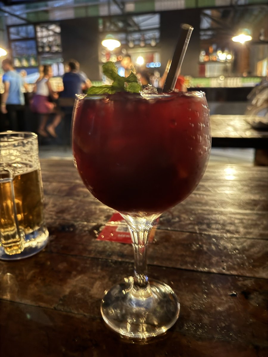 Que hay? Estamos en Lulú Bar 🥂