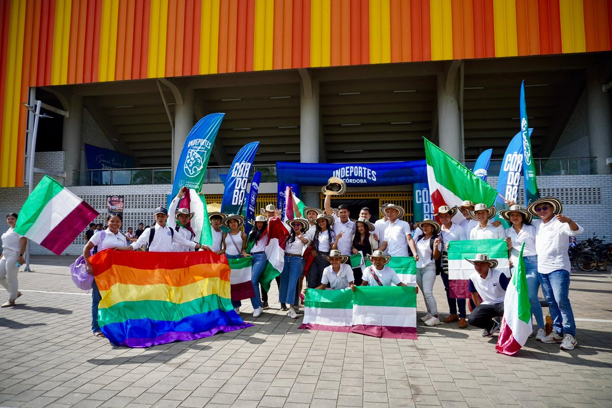 SecJuventud_cor's tweet photo. ¡Más de 900 jóvenes se dieron cita en la Asamblea Departamental de Juventud!🤩💥 Un encuentro que los reunió creando un espacio lleno de energía, creatividad y propuestas. Esta fue una oportunidad para compartir ideas, conocerse y trabajar juntos por un futuro mejor.💯 https://t.co/6hURAyuOnB
