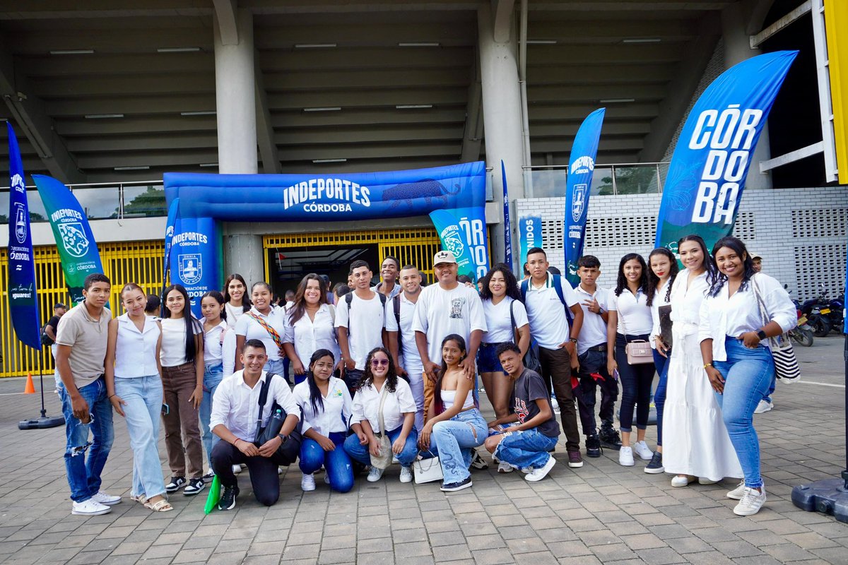 SecJuventud_cor's tweet photo. ¡Más de 900 jóvenes se dieron cita en la Asamblea Departamental de Juventud!🤩💥 Un encuentro que los reunió creando un espacio lleno de energía, creatividad y propuestas. Esta fue una oportunidad para compartir ideas, conocerse y trabajar juntos por un futuro mejor.💯 https://t.co/6hURAyuOnB