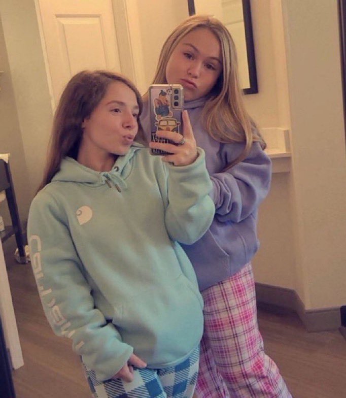 Shy 🍒 tweet media