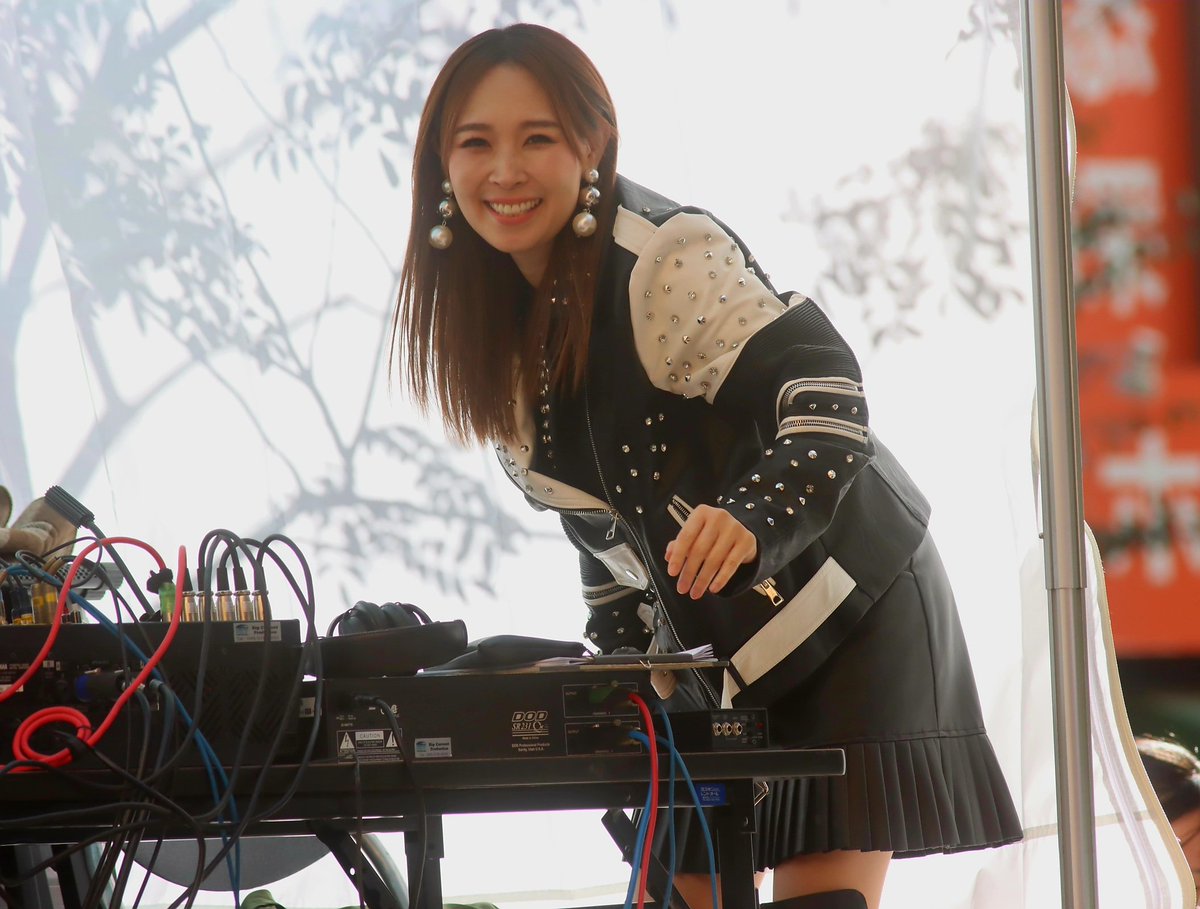 愛内里菜さん 20241215 横浜ビブレ前広場 #愛内里菜