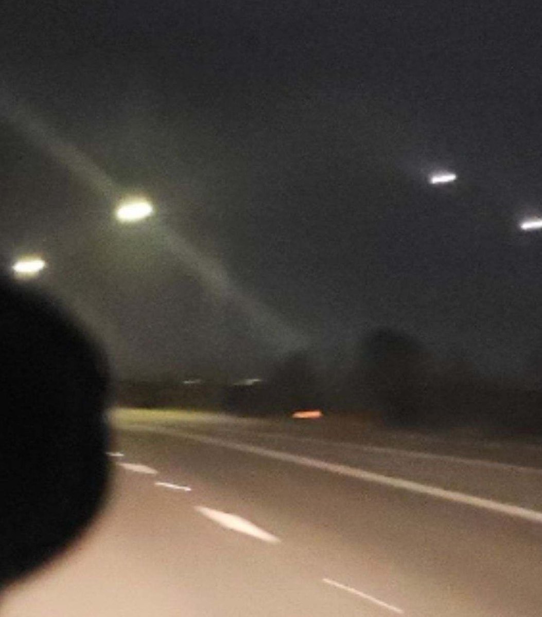 Heather3778's tweet photo. Soooooo are we just NOT gonna talk about the giant drones that flew over the 180 in Fresno, CA last night??? #dronesightings #dronesoverNJ #dronesoverCA #FBI #UNIDENTIFIED #BidenAdministration #TrumpAdministration #dronesoverUK #dronesoverGermany https://t.co/PNBIQjuxCM