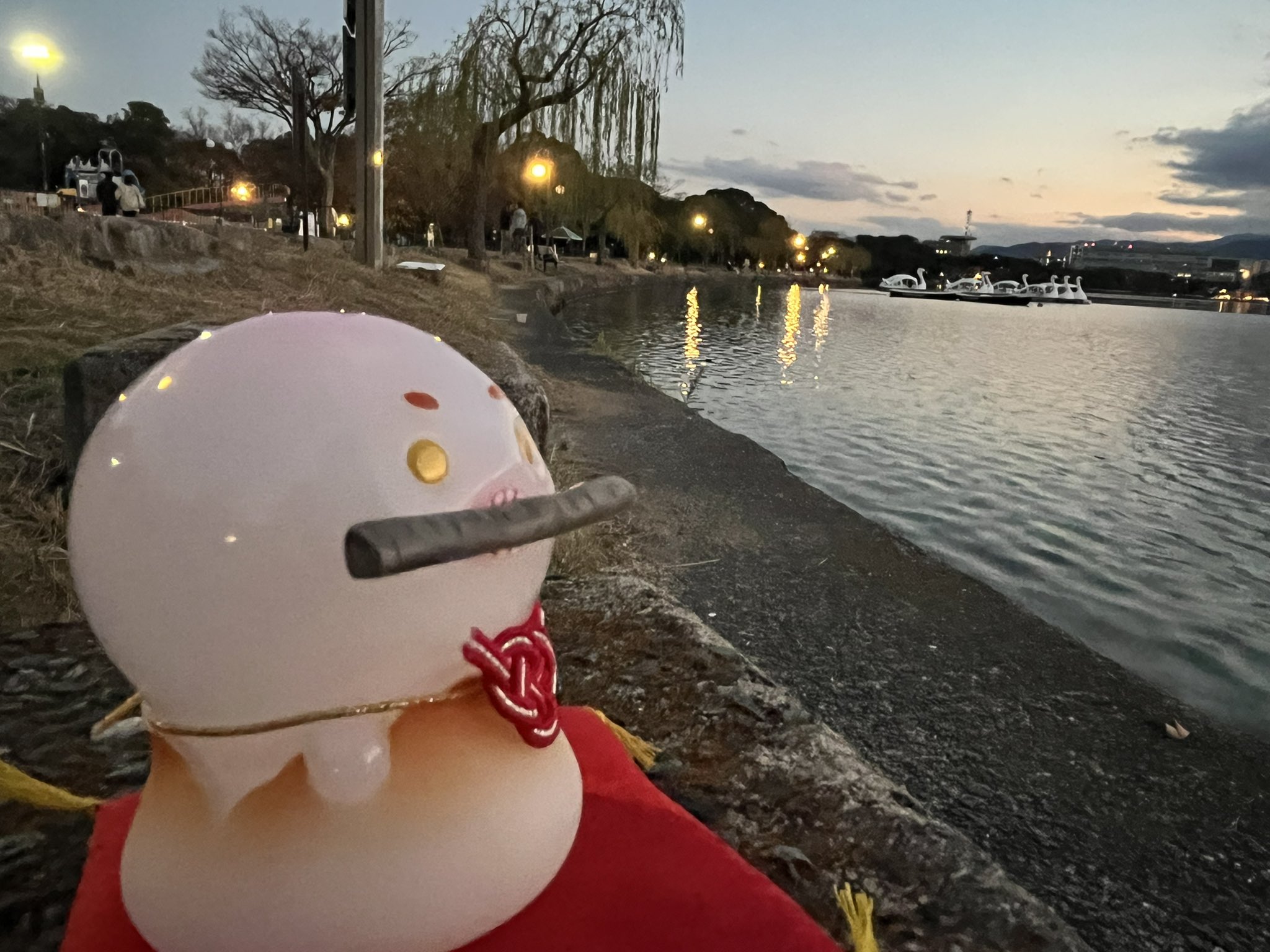 谷口亮 ソフビ 焼き餅怪獣 モチラ 花びら餅 牛蒡・座布団付き 谷口亮 ソフビ 焼き餅怪獣 モチラ 花びら餅 牛蒡・座布団付き