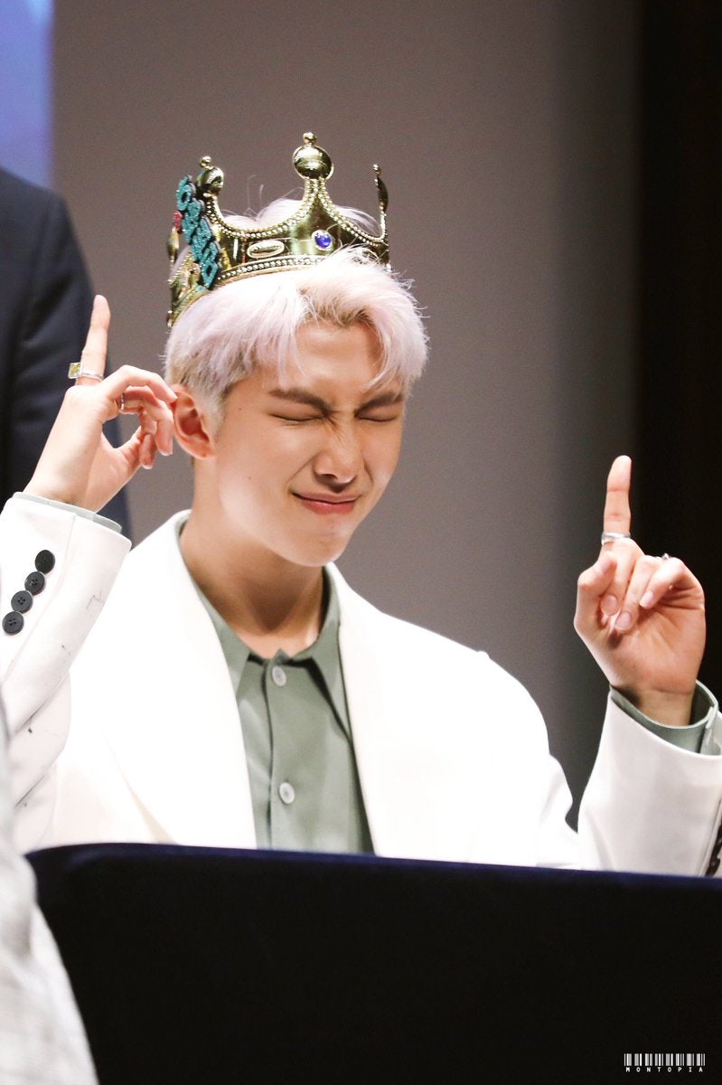 emveketahj's tweet photo. A long thread about RPWP and its achievements as the most critically acclaimed Asain album of 2024🔥🔥

why RM is the KING??
#BTSRM #RM #RightPlaceWrongPerson #RPWP #Domodachi #LOST #Groin https://t.co/Wx4hAgTohV