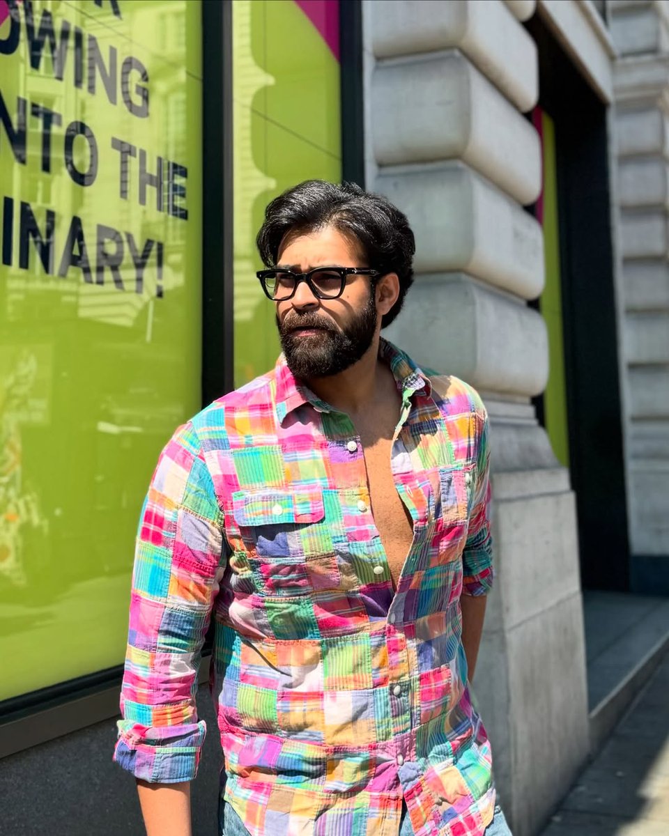 bollywood4200's tweet photo. Varun Konidela is definitely one to watch in the Bollywood scene. His charisma and charm on screen just draw you in! Can't wait to see what he does next. 🌟 #VarunKonidela #Bollywood https://t.co/XfeirJbNwl
