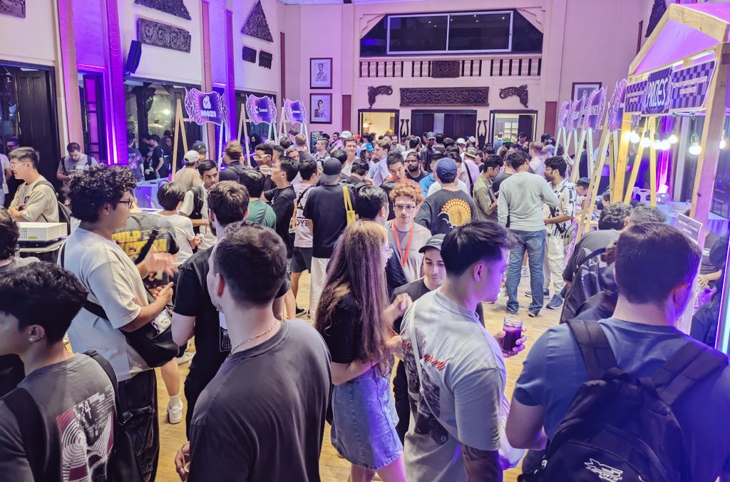 theiconcoin's tweet photo. DEVCON
#theiconcoin https://t.co/4D2rnA4tBf