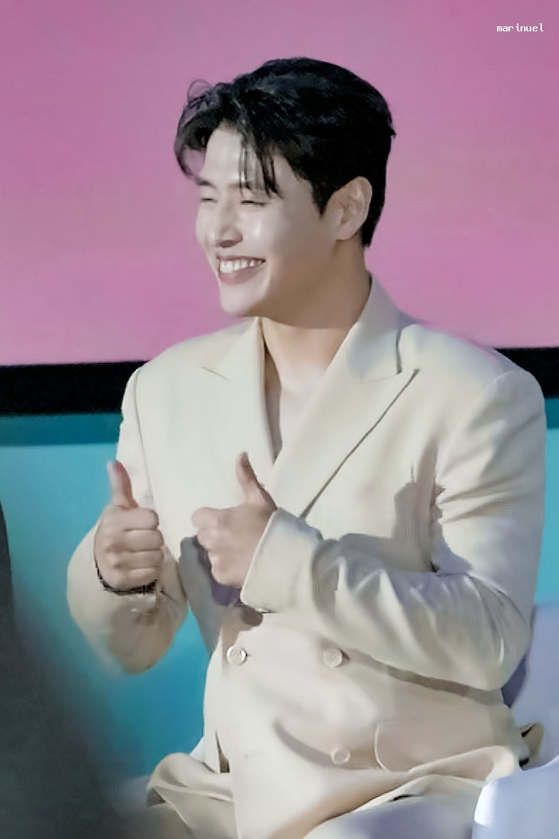 marinuel90's tweet photo. ㅇ0ㅇ                                         d^__^d https://t.co/nWNQcClqEX