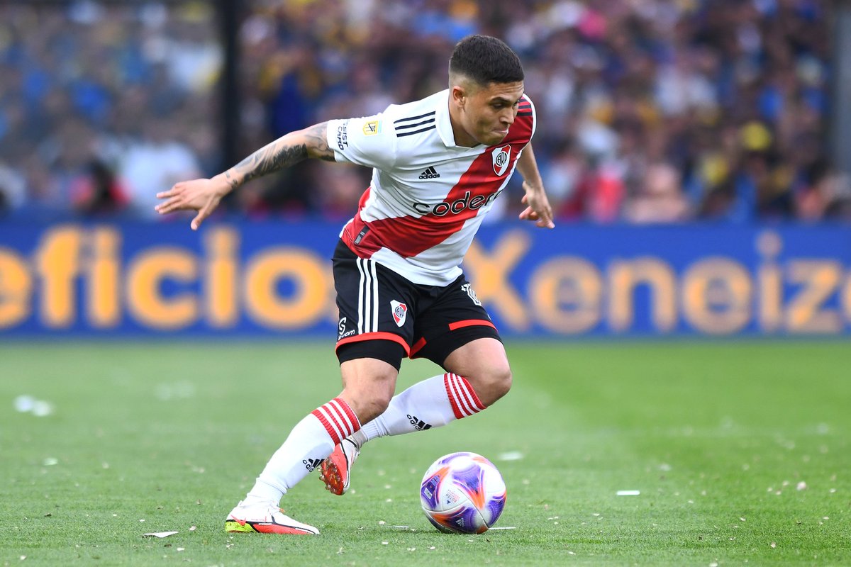 MigueHoffmann's tweet photo. #River Chau 2024 👋
Arrancar el 2025 por el principio...
#JFQ 👑 https://t.co/9WftAMfs4x